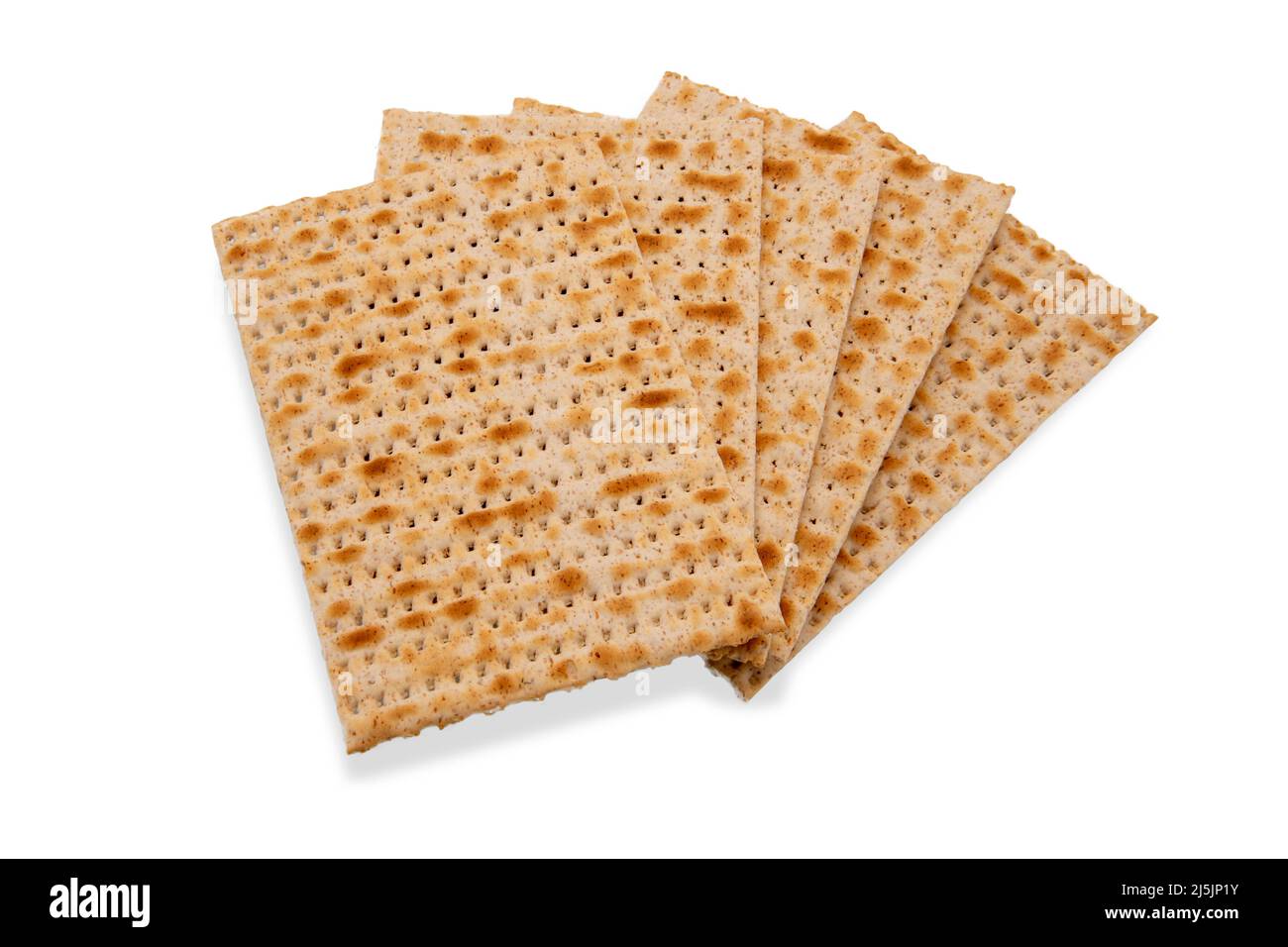 Matzo ungesäuertes Brot für Pesach, jüdischer Passahfeiertag. Matzah Fladenbrote isoliert auf White, Schneideweg Stockfoto