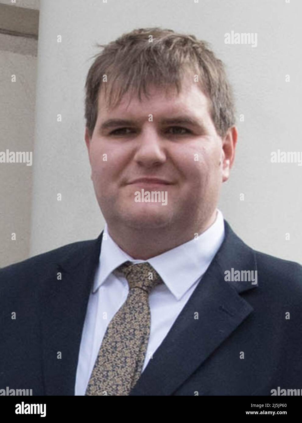Datei-Foto vom 09/03/20 von Jamie Wallis, dem konservativen Abgeordneten für Bridgend in Wales. Der erste offen transgender Abgeordnete hat jungen Menschen, die sich mit Geschlechterfragen befassen, gesagt, dass sie nicht „so lange warten sollen, wie ich gewartet habe“. Letzten Monat enthüllte Jamie Wallis in einer sehr persönlichen Erklärung, dass er vergewaltigt und erpresst wurde, dass er eine Frau werden möchte und auch an posttraumatischer Belastungsstörung (PTSD) leidet. Ausgabedatum: Sonntag, 24. April 2022. Stockfoto