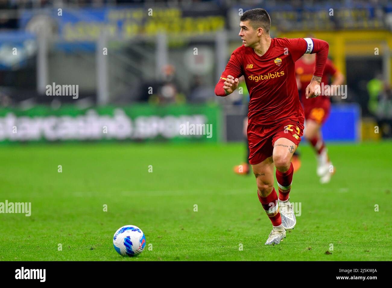 Mailand, Italien. 23. April 2022. Gianluca Mancini (23) von Roma gesehen während der Serie A Spiel zwischen Inter und Roma bei Giuseppe Meazza in Mailand. (Foto: Gonzales Photo/Alamy Live News Stockfoto