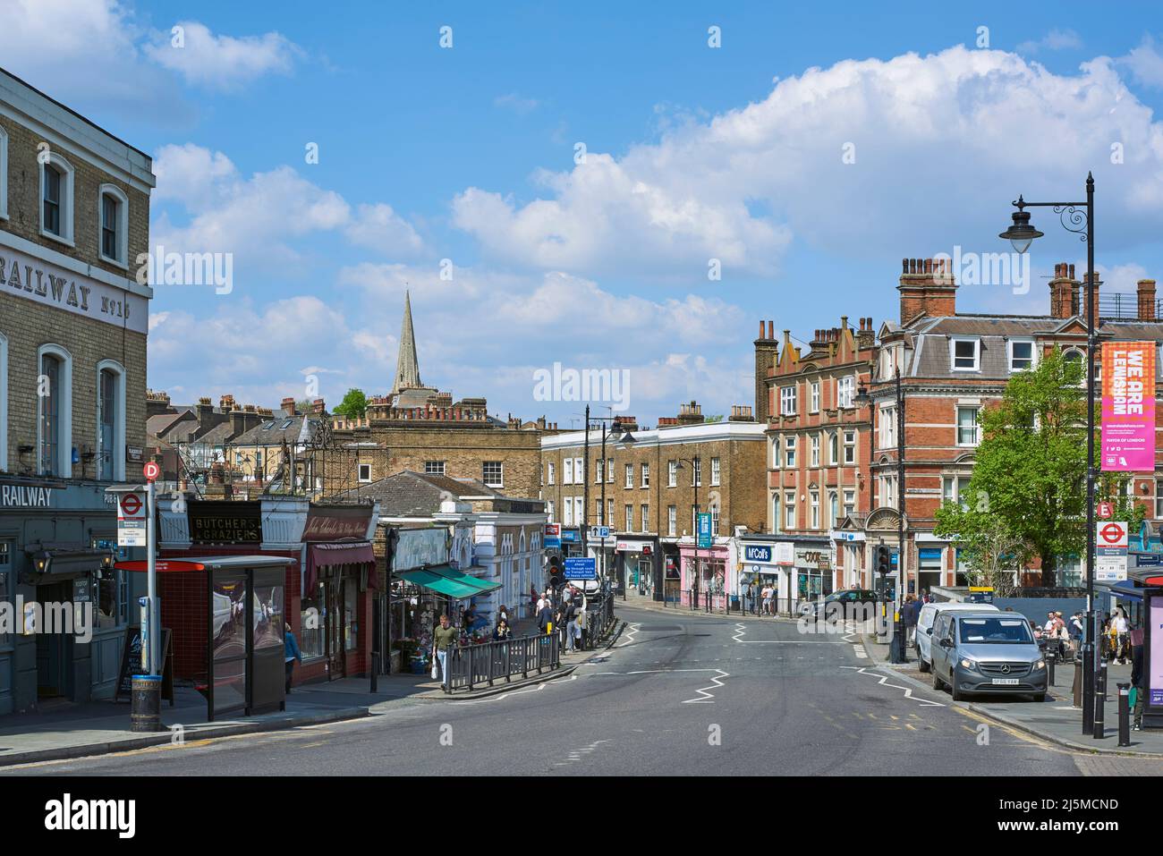 Die Hauptstraße in Blackheath Village im Londoner Stadtteil Lewisham, im Südosten Londons, Großbritannien Stockfoto