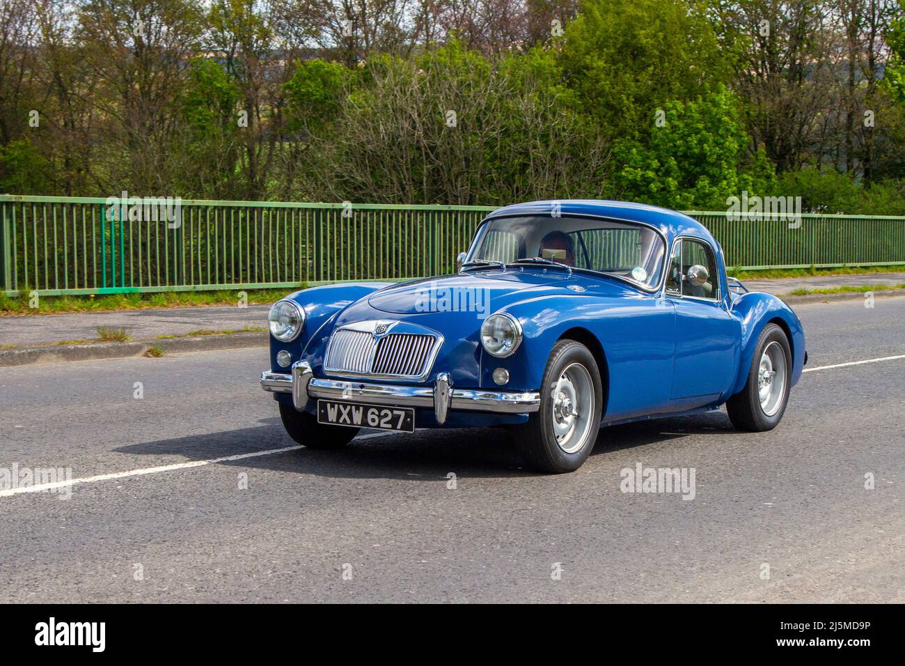 1959 50s 50er Jahre blauer MG 2DR Coupé britischer Sportwagen Stockfoto