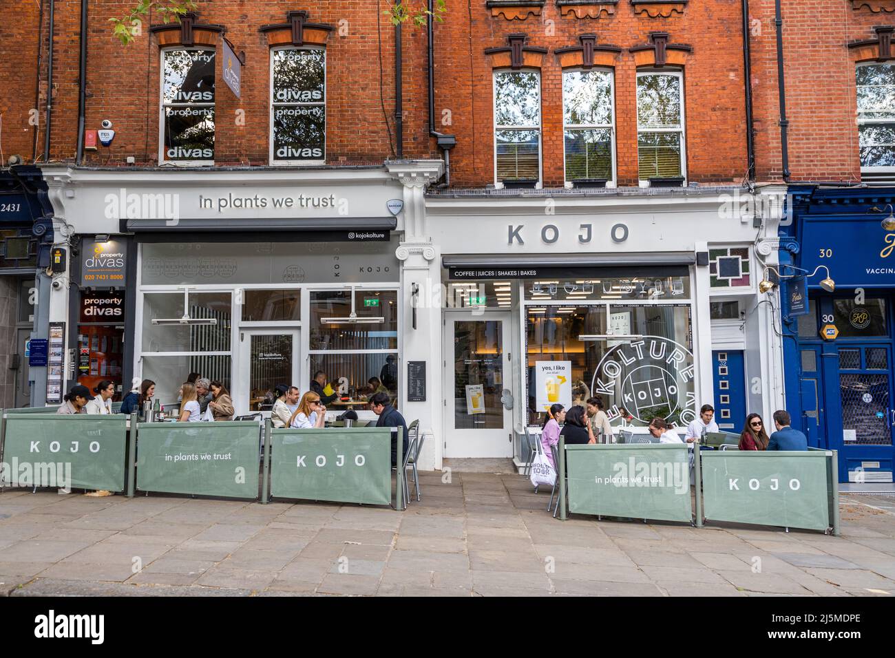KOJO neues, hippes und trendiges Hampstead-Restaurant in diesem grünen Vorort von London, England Stockfoto