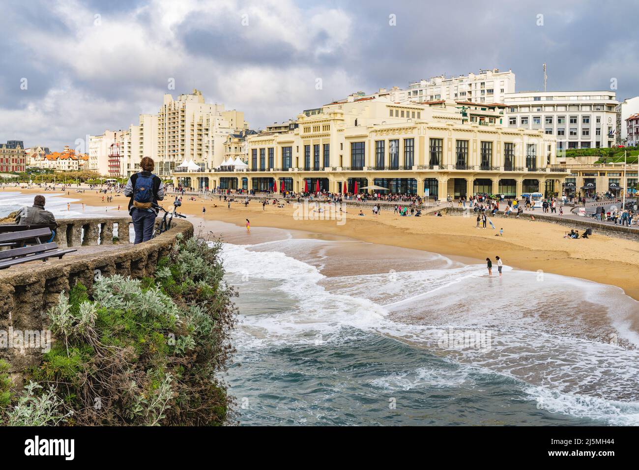 Biarritz, Frankreich, 18. April 2022.La Grande Plage, Strand in der Stadt Biarritz, an der Atlantikküste Frankreichs Stockfoto