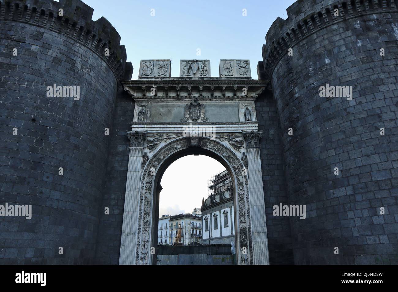 Napoli - Particolare di Porta Capuana Stockfoto