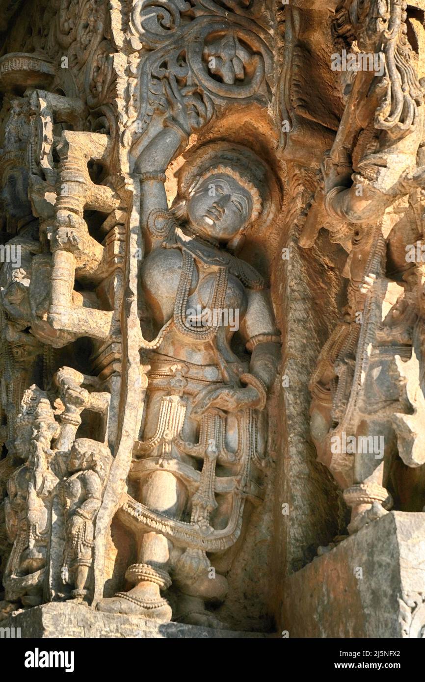 21. Dezember 2021, Halebidu, Karnataka, Indien, Hoysaleswara Tempel Skulptur Arbeit, 12.-Jahrhundert Hindu-Tempel Shiva gewidmet. Stockfoto