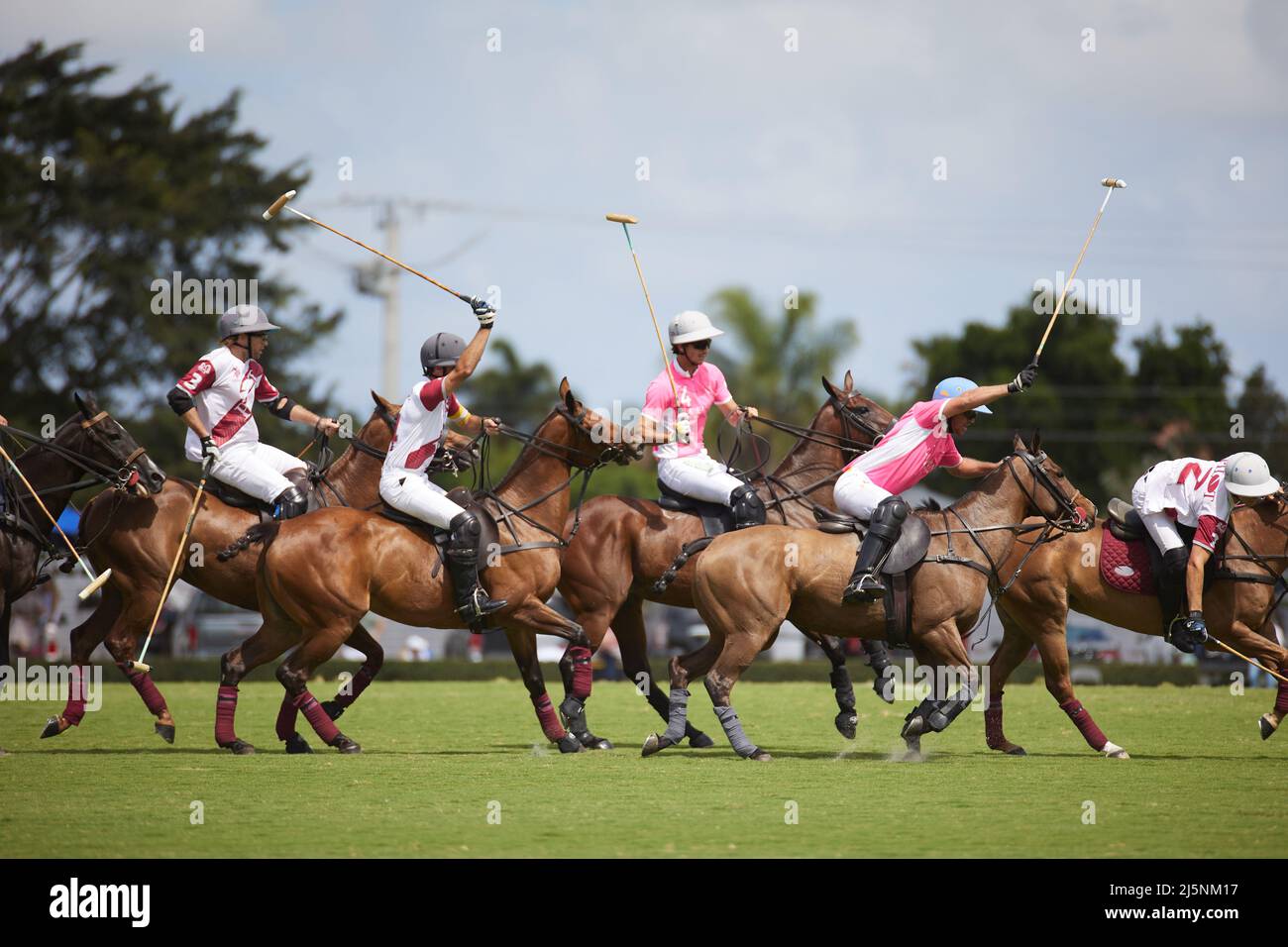 Wellington, Usa. 24. April 2022. Pilot Polo vs La Elina Polo Team während der U.S. Open Polo Championship 2022, Finale im International Polo Club Palm Beach, Florida. Endergebnis: 11-6. Sieger: Pilot Polo. (Foto von Yaroslav Sabitov/SOPA Images/Sipa USA) Quelle: SIPA USA/Alamy Live News Stockfoto