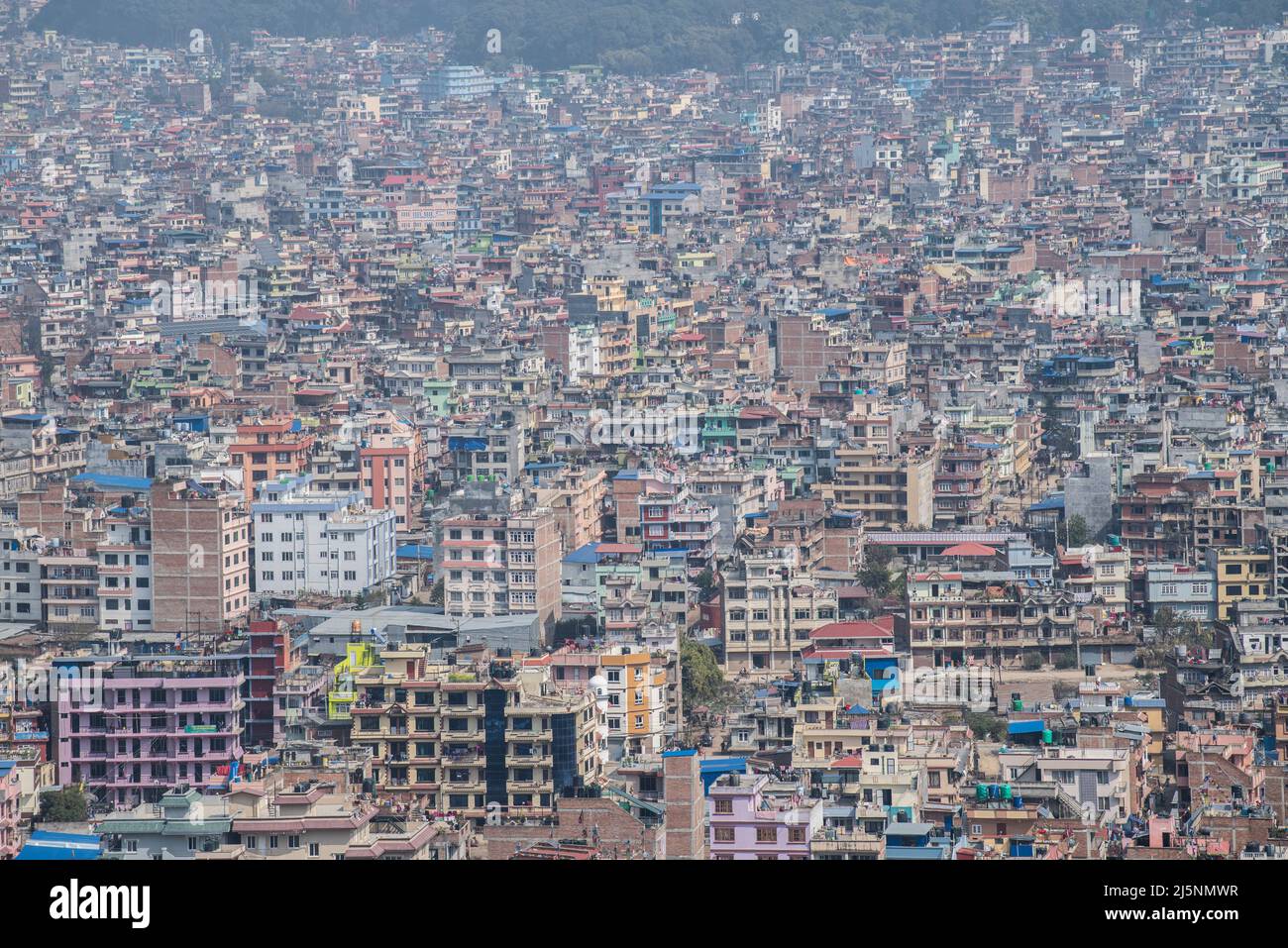 Kathmandu, Nepal - April 20,2022 : Panoramablick von oben auf Kathmandu Stadt von Swayambhunath Stupa. Stockfoto