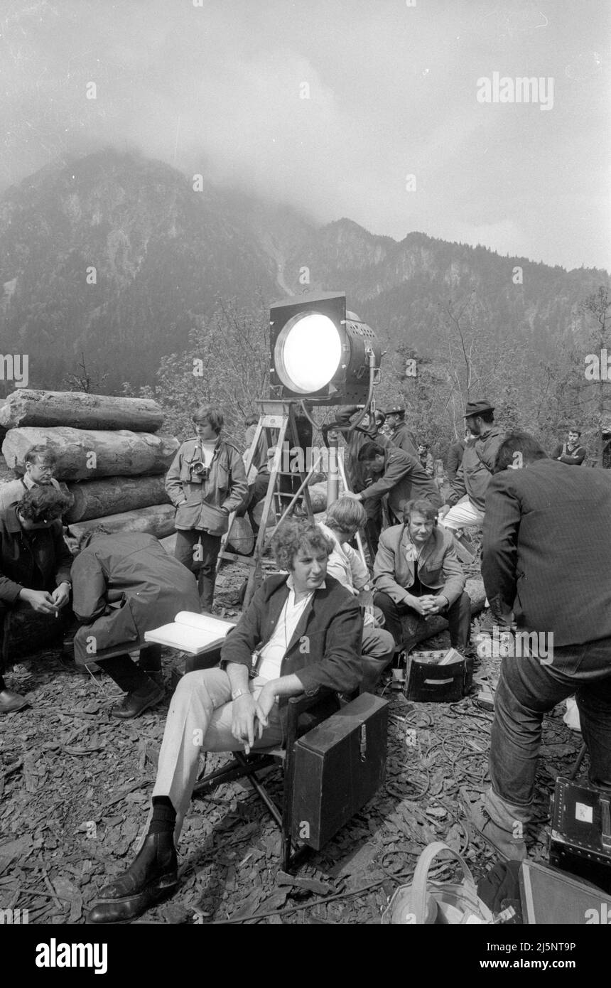 Dreharbeiten zum Film „Hannibal Brooks“ vor Ort in Vorarlberg. Regisseur Michael Wgewinner. [Automatisierte Übersetzung] Stockfoto