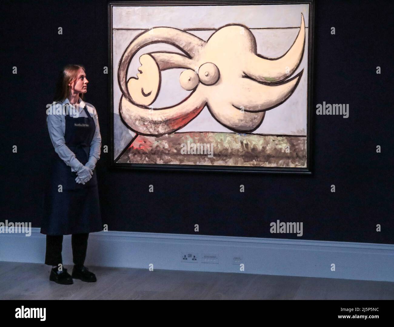 London 25. April 2022 Picassos entrückte Hommage an Marie-Thérèse Walter 1932 mit 60.000.000 Dollar. Sotheby's London Preview der wichtigsten Auktionshighlights aus New York Paul Quezada-Neiman/Alamy Live News Stockfoto