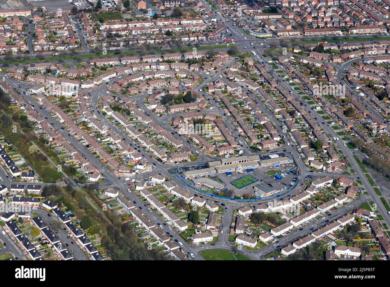 Eine Luftaufnahme der kommunalen Wohnhäuser, Liverpool, Nordwestengland, Großbritannien Stockfoto