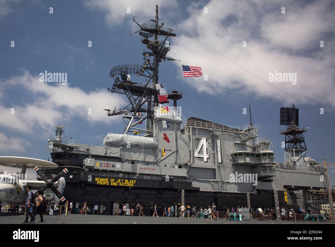 Panoramablick auf das Flugdeck des Flugzeugträgers USS Midway, San Diego Navy Pier Stockfoto