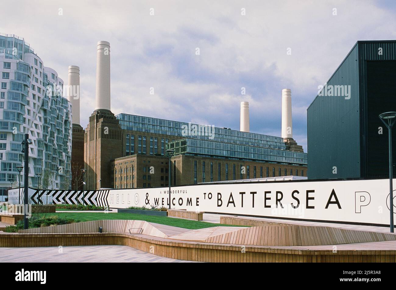 Das neu entwickelte Battersea Power Station im Londoner Stadtteil Wandsworth im Südwesten Londons Stockfoto