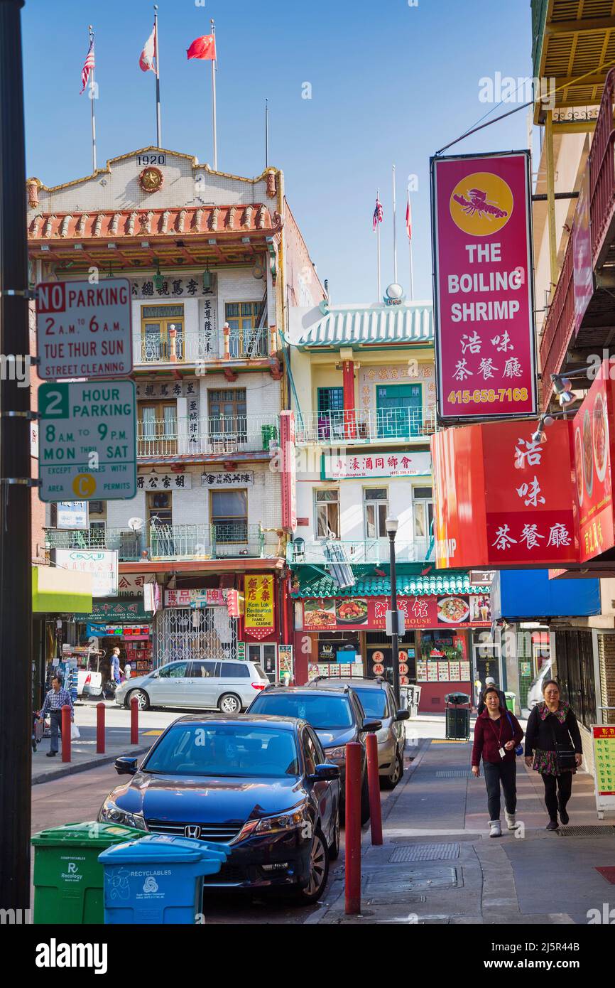 USA, San Francisco - die Chinatown in San Francisco, Kalifornien, ist die älteste Chinatown in Nordamerika und die größte chinesische Enklave außerhalb von Asi Stockfoto