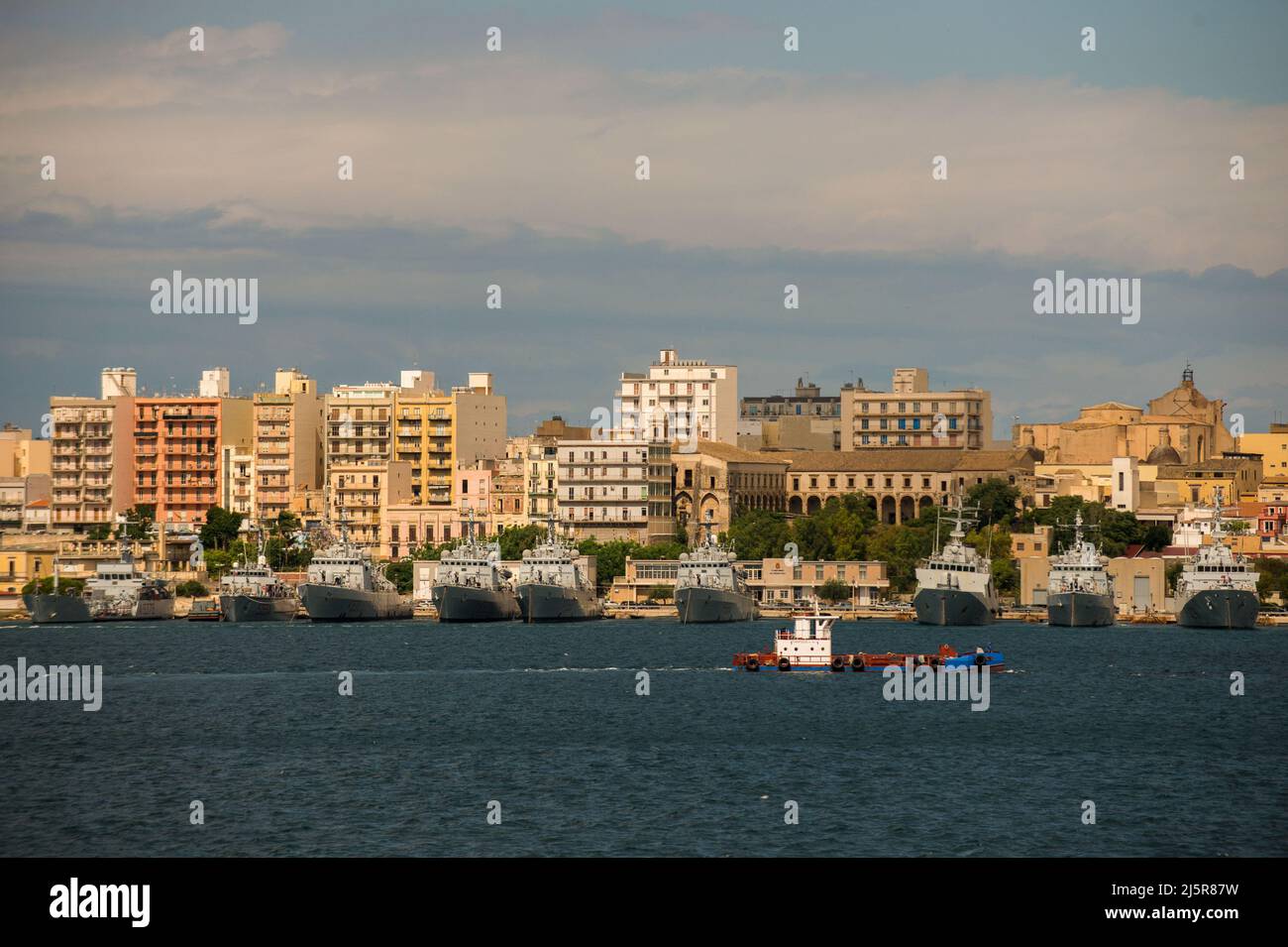 Agusta, Italien 18/06/2015: Il porto di Agusta - Hafen von Augusta. ©Andrea Sabbadini Stockfoto