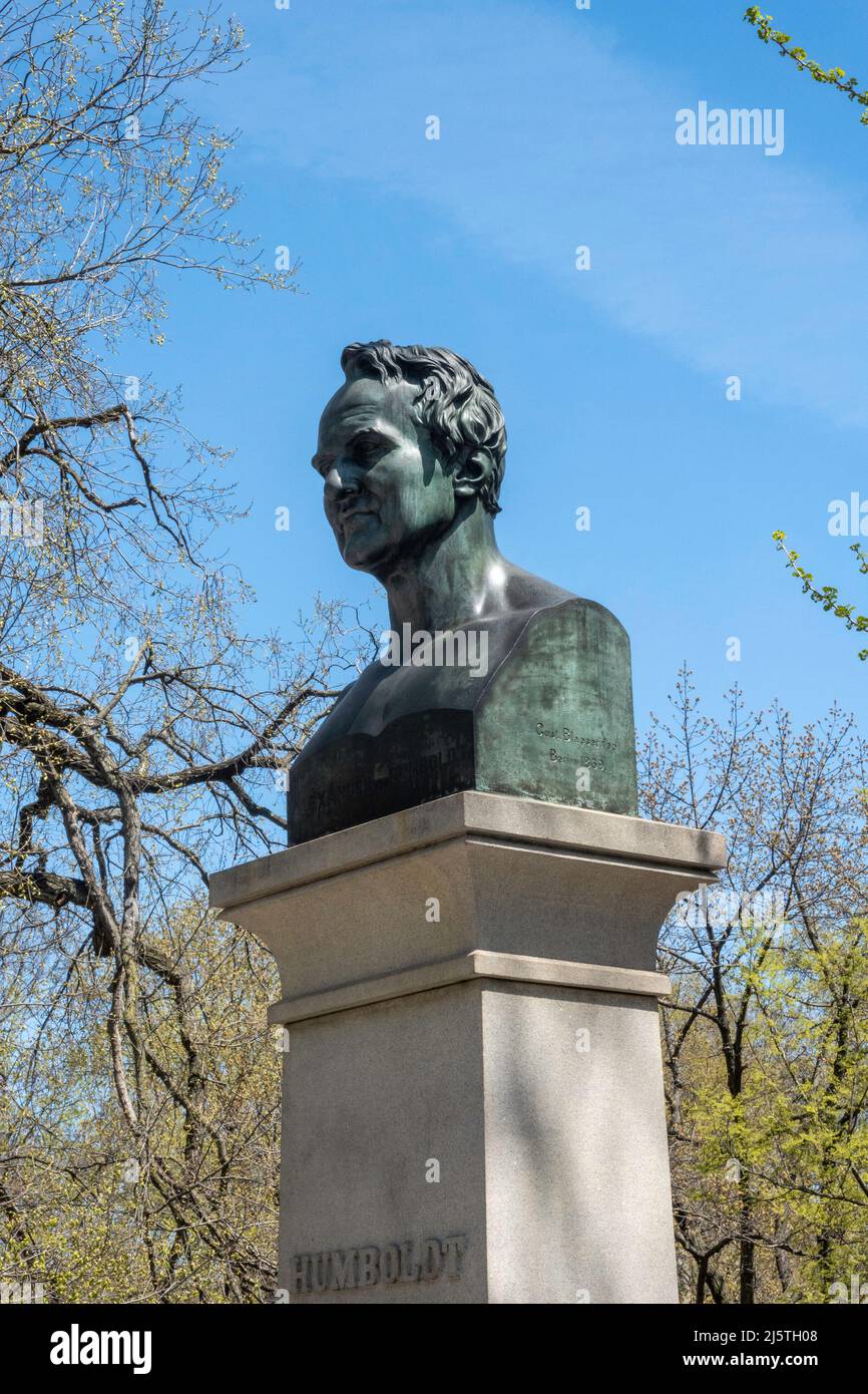 Alexander von Humboldt Bust, Central Park West, NYC 2022 Stockfoto