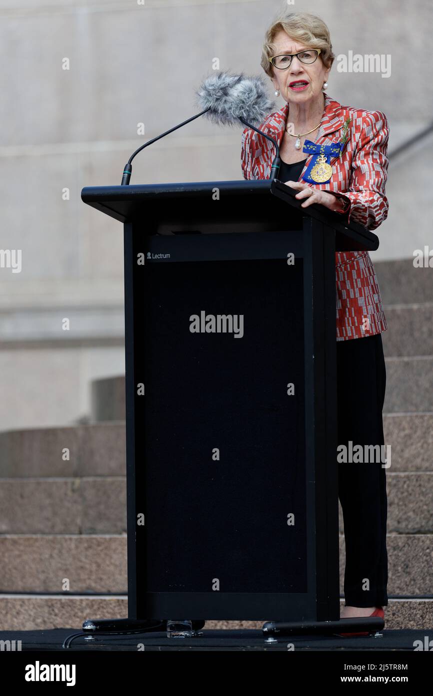 Sydney, Australien, 25. April 2022, der Gedenkgottesdienst ist ein religiöser Gottesdienst mit Gebeten, die von Kirchenführern und Befehlshabern der australischen Verteidigungskräfte gehalten werden, zusammen mit einer Ansprache des Gouverneurs von New South Wales während des ANZAC Day Gedenkgottesdienstes am 25. April 2022 in Sydney, Australien. Der United Drumhead Service wurde von Kadetten des Scots College eingeführt. Die Musik wird von den Scots College Pipes and Drums, der New South Wales Police Concert Band und dem Sydney Welsh Choir geboten. Stockfoto