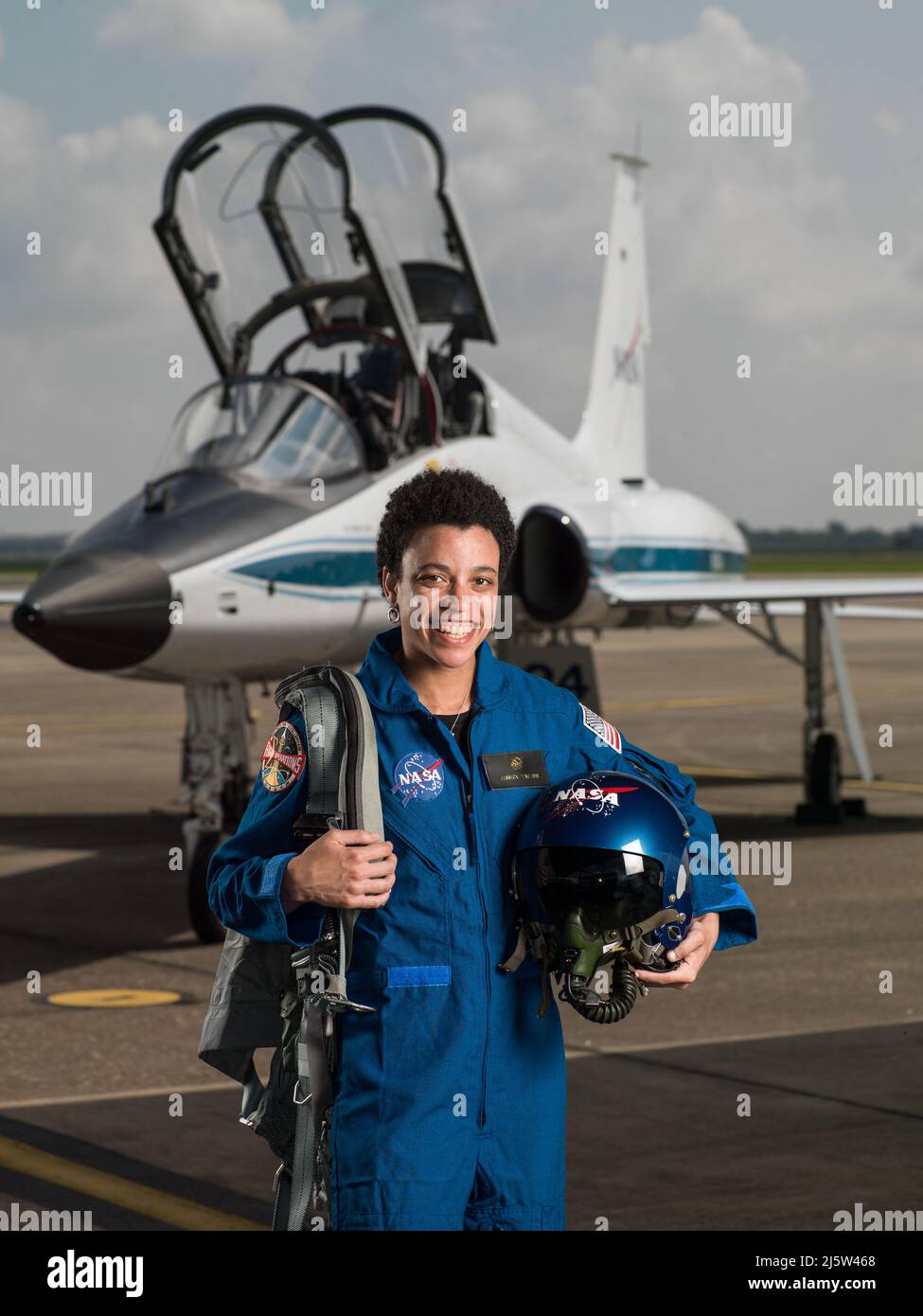2017 NASA-Astronautenkandidatin - Jessica Watkins. Foto Datum: 6. Juni 2017. Lage: Ellington Field - Hangar 276, Tarmac. Fotograf: Robert Markowitz Stockfoto