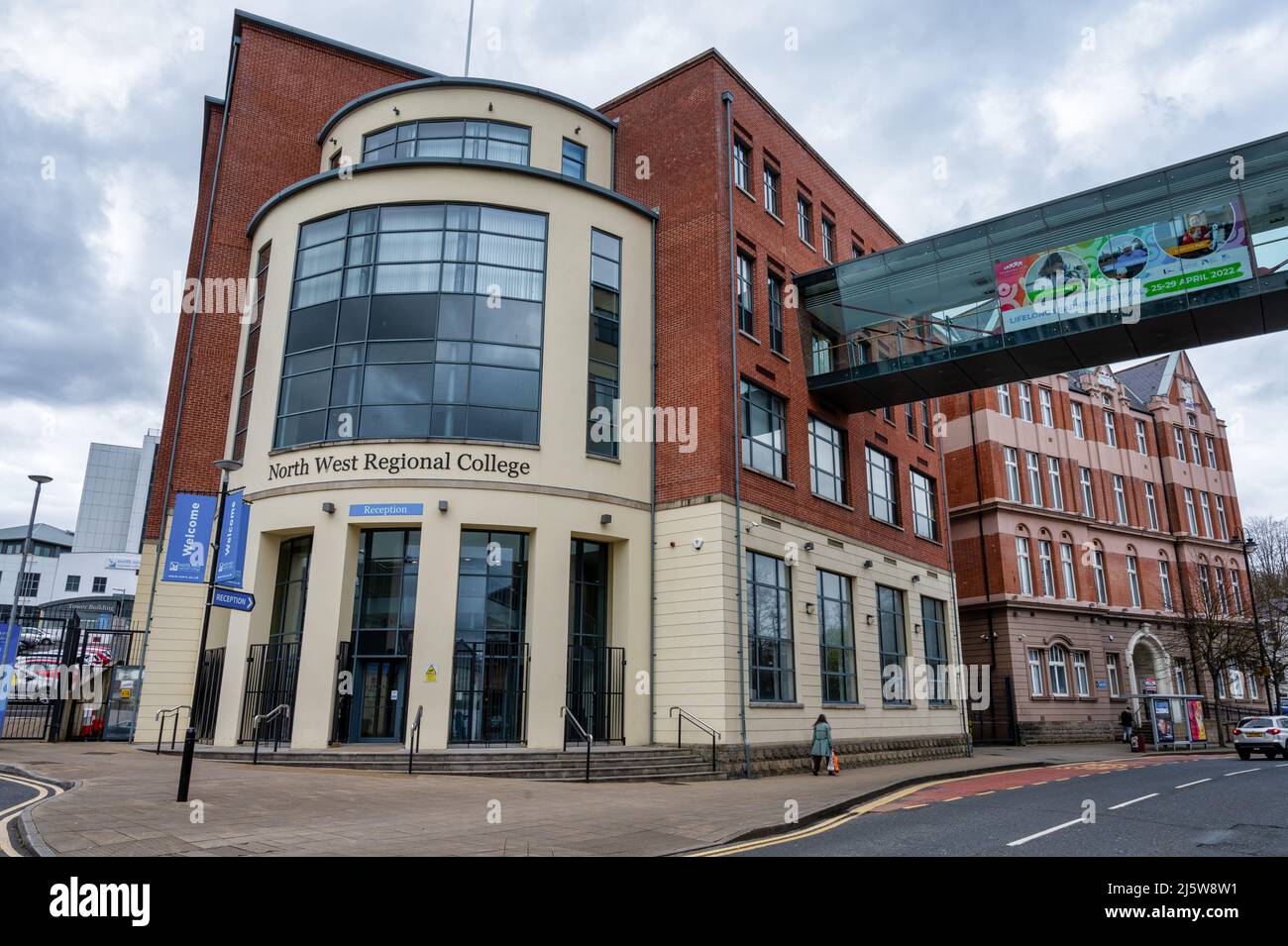 Derry, Großbritannien, 13. April 2022: North West Regional College in Derry, Nordirland Stockfoto
