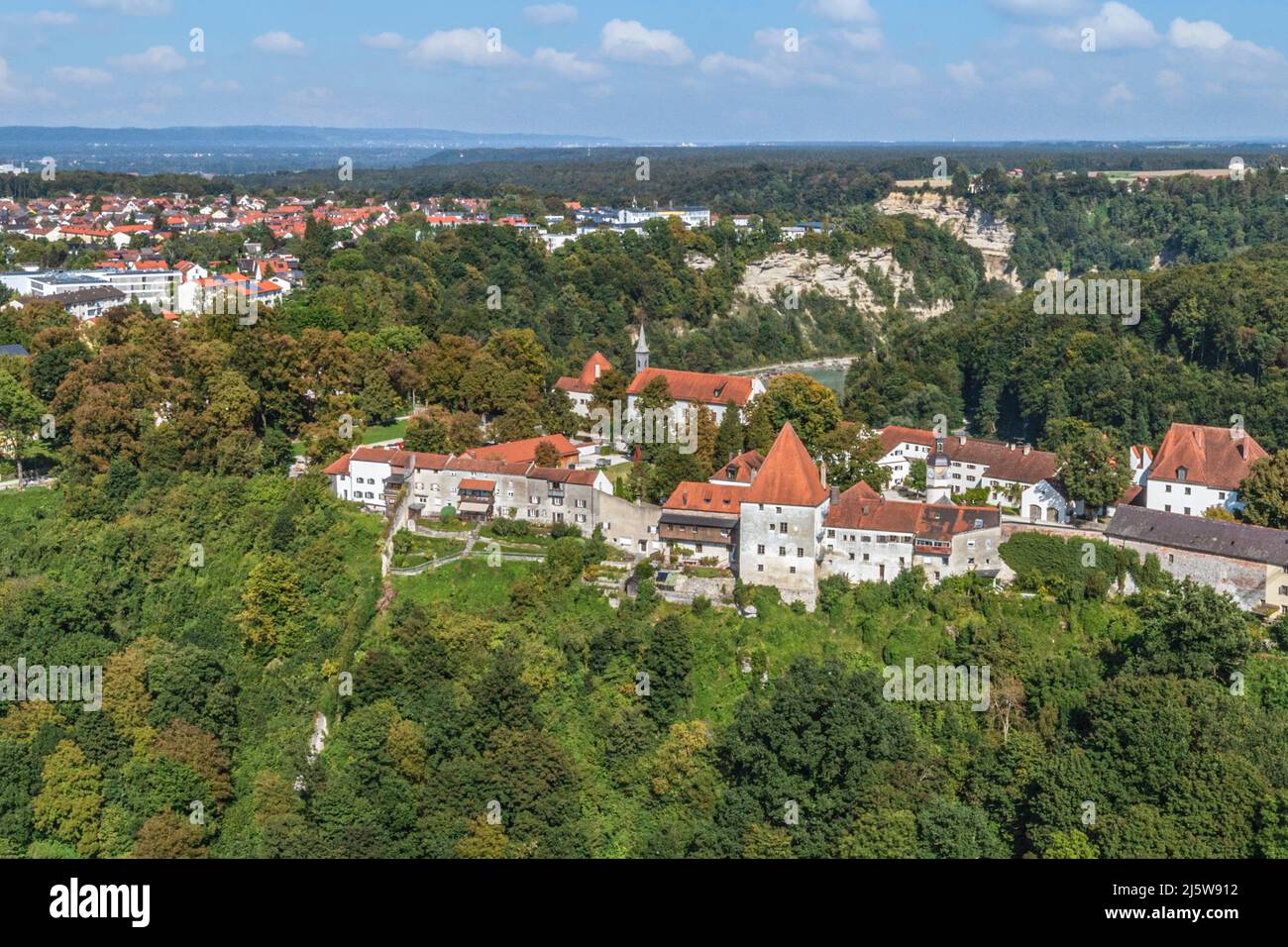 Luftaufnahme zu Burghausen und seinem berühmten Schloss Stockfoto