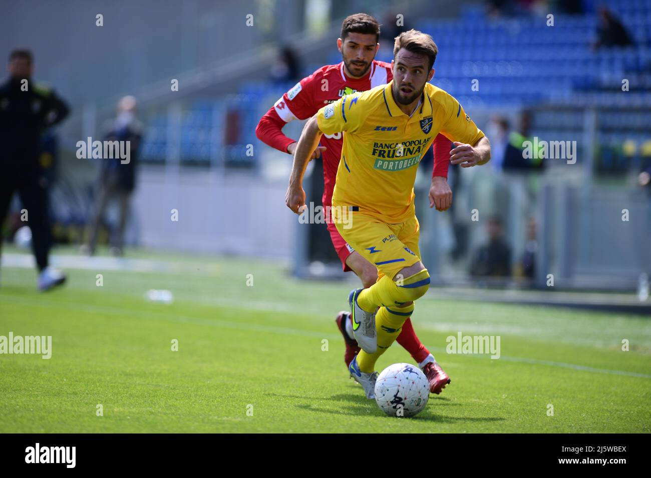 Przemyslaw Szyminski von Frosinone Calcio beim Spiel der Serie B zwischen Frosinone Calcio und AC Monza im Stadio Benito Stirpe am 25. April 2022 in Frosinone, Italien. Stockfoto