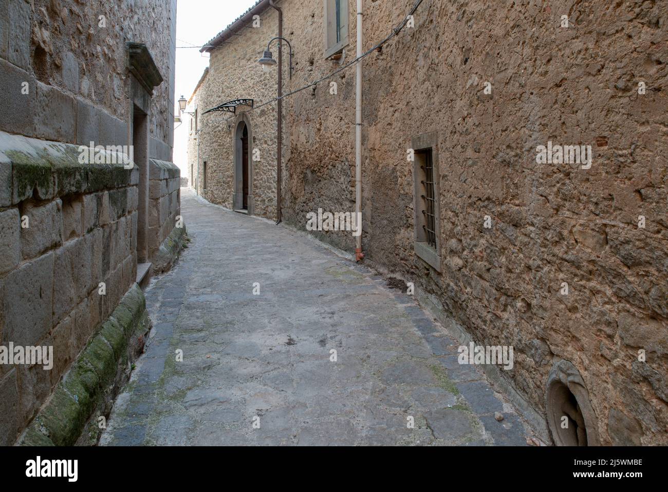 strade interne e costruzioni di Montalbano Elicona in Provincia di Messina, borgo dei borghi 2015, splendido borgo medievale molto caratteristico Stockfoto