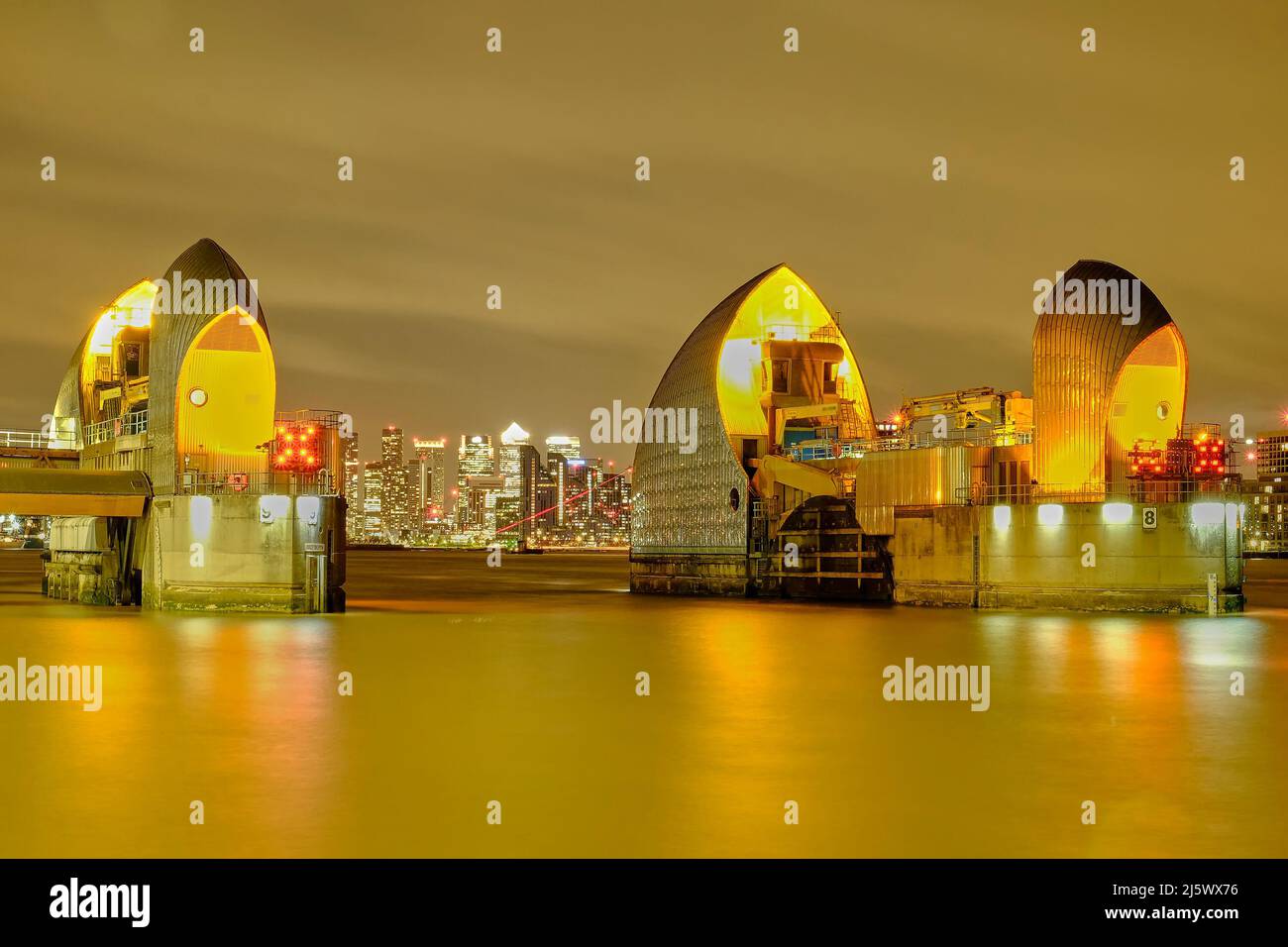 Die Thames Barrier, Flood Defences, Detail. London. Farbverhältnis 3:2 Stockfoto