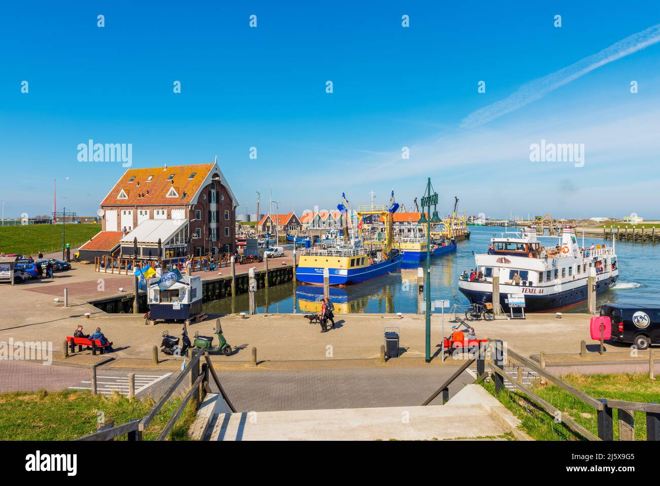 Fischerhafen von Oudeschild, einer Stadt in der niederländischen Provinz Nordholland. Es ist ein Teil der Inselgemeinde Texel Stockfoto