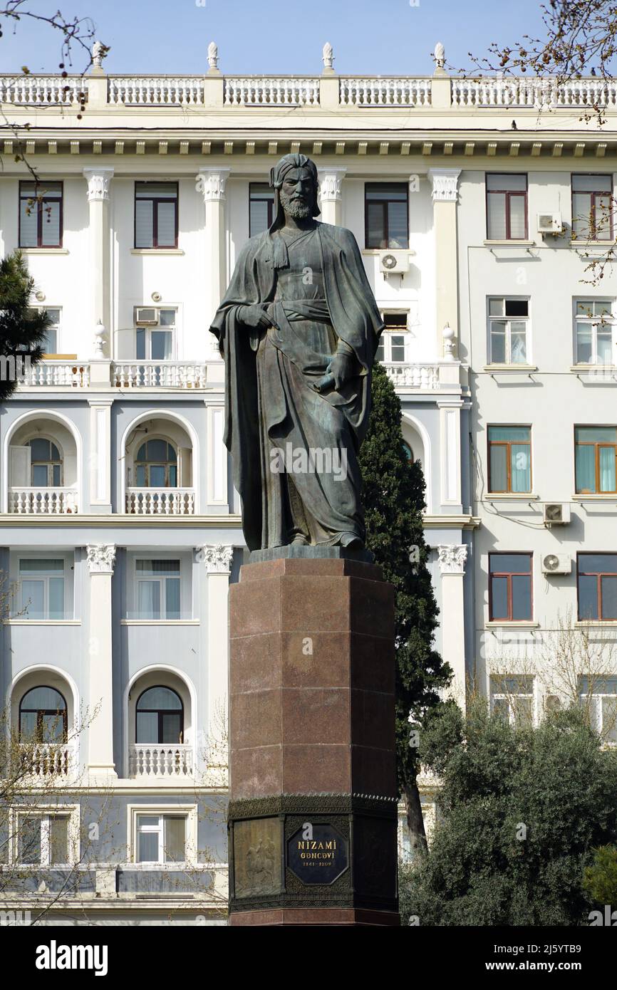 Denkmal für Nizami Ganjavi (ein mittelalterlicher persischer Dichter), Baku, Bakı, Absheron-Halbinsel, Aserbaidschan, Azərbaycan, Asien Stockfoto