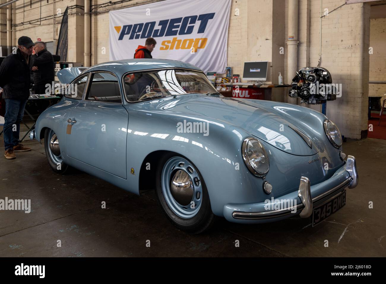 Project Shop schöner Porsche 356 ‘345 BMG’ auf der April Scramble im Bicester Heritage Center am 23.. April 2022 zu sehen Stockfoto