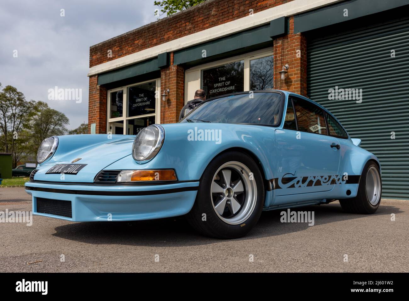 1982 Porsche 911 Carrera ‘FWX 311L’ auf der April Scramble im Bicester Heritage Center am 23.. April 2022 zu sehen Stockfoto