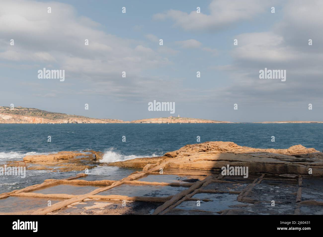 Salzwasserpools/-Teiche, St Paul's Bay, Malta. Stockfoto