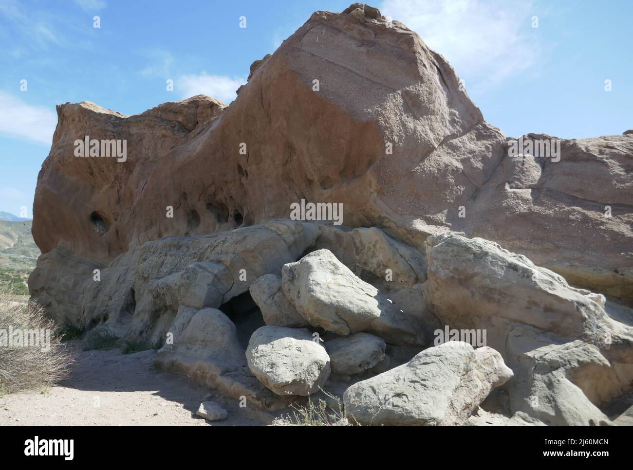 Agua Dulce, Kalifornien, USA 17.. April 2022 Eine allgemeine Ansicht der Atmosphäre des Vasquez Rocks Natural Park am 17. April 2022 in Agua Dulce, Kalifornien, USA. An diesem Ort befinden sich Dracula mit Bela Lugosi, The Flintstones Movie, Mel Brooks Blazing Saddles, Bill und Ted's Excellent Adventure mit Keanu Reeves, Planet of the Apes, Star Trek, Austin Powers man of Mystery mit Mike Myers, Army of Darkness, Werwolf of London, Michael Jackson Black and White Video, Bette Midler für die Jungen, Rihanna und Justin Timberlake Rehab Video, Steal My Girl with One Direction, Airwolf, A Team, The Bionic Woman, Stockfoto