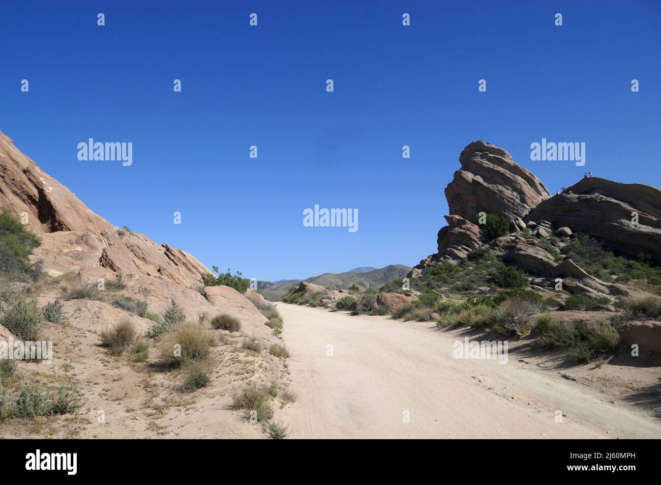 Agua Dulce, Kalifornien, USA 17.. April 2022 Eine allgemeine Ansicht der Atmosphäre des Vasquez Rocks Natural Park am 17. April 2022 in Agua Dulce, Kalifornien, USA. An diesem Ort befinden sich Dracula mit Bela Lugosi, The Flintstones Movie, Mel Brooks Blazing Saddles, Bill und Ted's Excellent Adventure mit Keanu Reeves, Planet of the Apes, Star Trek, Austin Powers man of Mystery mit Mike Myers, Army of Darkness, Werwolf of London, Michael Jackson Black and White Video, Bette Midler für die Jungen, Rihanna und Justin Timberlake Rehab Video, Steal My Girl with One Direction, Airwolf, A Team, The Bionic Woman, Stockfoto