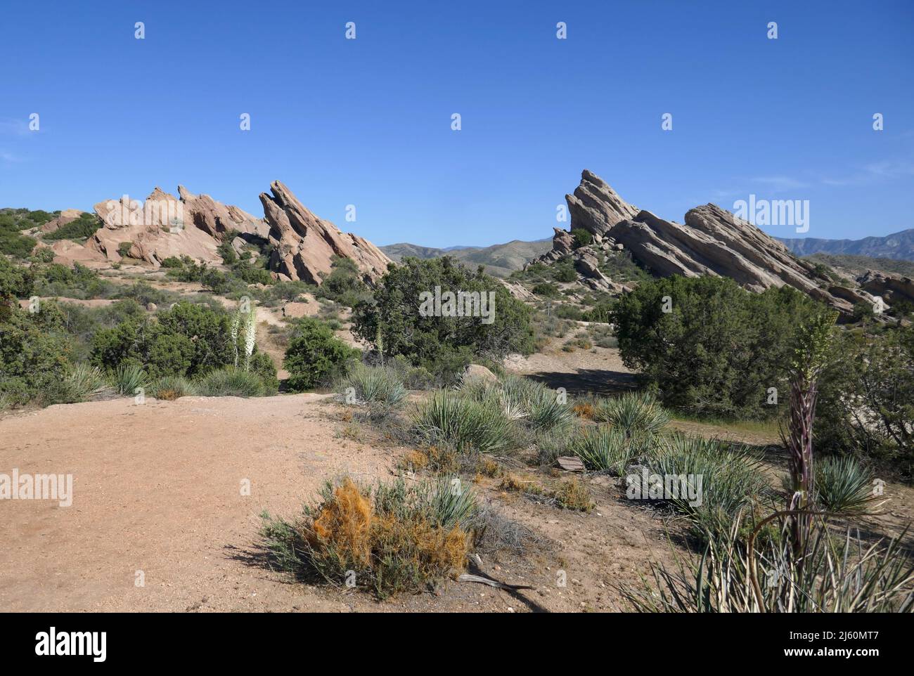 Agua Dulce, Kalifornien, USA 17.. April 2022 Eine allgemeine Ansicht der Atmosphäre des Vasquez Rocks Natural Park am 17. April 2022 in Agua Dulce, Kalifornien, USA. An diesem Ort befinden sich Dracula mit Bela Lugosi, The Flintstones Movie, Mel Brooks Blazing Saddles, Bill und Ted's Excellent Adventure mit Keanu Reeves, Planet of the Apes, Star Trek, Austin Powers man of Mystery mit Mike Myers, Army of Darkness, Werwolf of London, Michael Jackson Black and White Video, Bette Midler für die Jungen, Rihanna und Justin Timberlake Rehab Video, Steal My Girl with One Direction, Airwolf, A Team, The Bionic Woman, Stockfoto