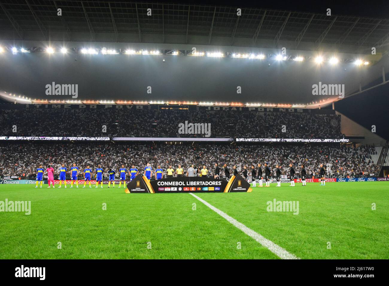 26. April 2022, SÃ£o Paulo, SÃ£o Paulo, Brasilien, Brasilien: SÃƒO PAULO, BRASILIEN - 26. APRIL: Eine allgemeine Ansicht des Stadions vor dem Copa CONMEBOL Libertadores-Spiel zwischen SC Corinthians und Boca Junior in der Arena Corinthians am 26. April 2022 in SÃ£o Paulo, Brasilien. (Bild: © Leandro Bernardes/PX Imagens via ZUMA Press Wire) Stockfoto