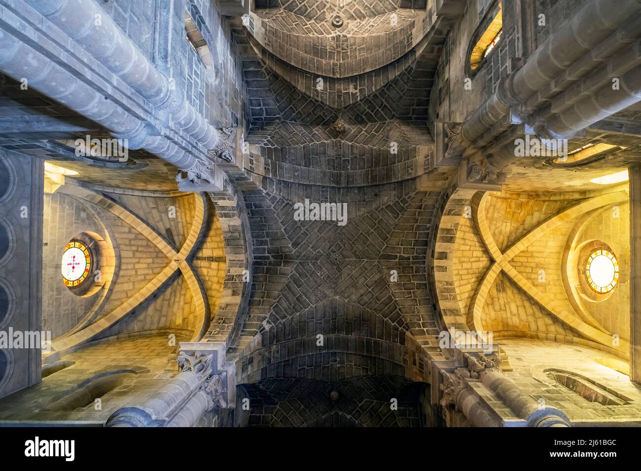Innenraum der Kirche San Giovanni Battista (13.. Jahrhundert) in Mdera, Piazza San Francesco, Sasso Barisano, Basilicata, Italien. Stockfoto
