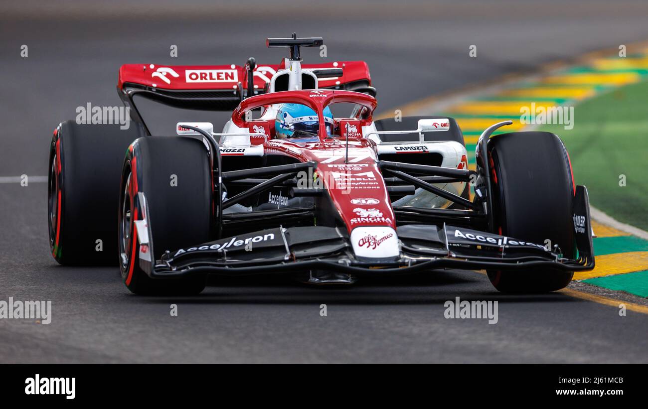 Albert Park Grand Prix Circuit, Melbourne, Australien. 09 April 2022. Zhou Guanyu (CHN) vom Team Alfa Romeo während des Qualifyings. Corleve/Alamy Stockfoto Stockfoto