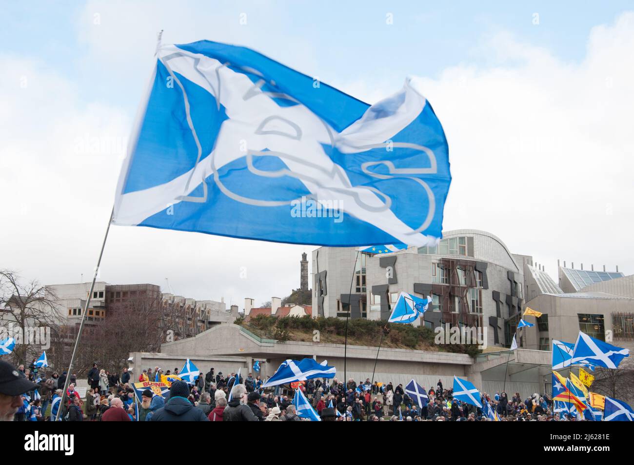 Ja Flagge im schottischen Parlament Stockfoto