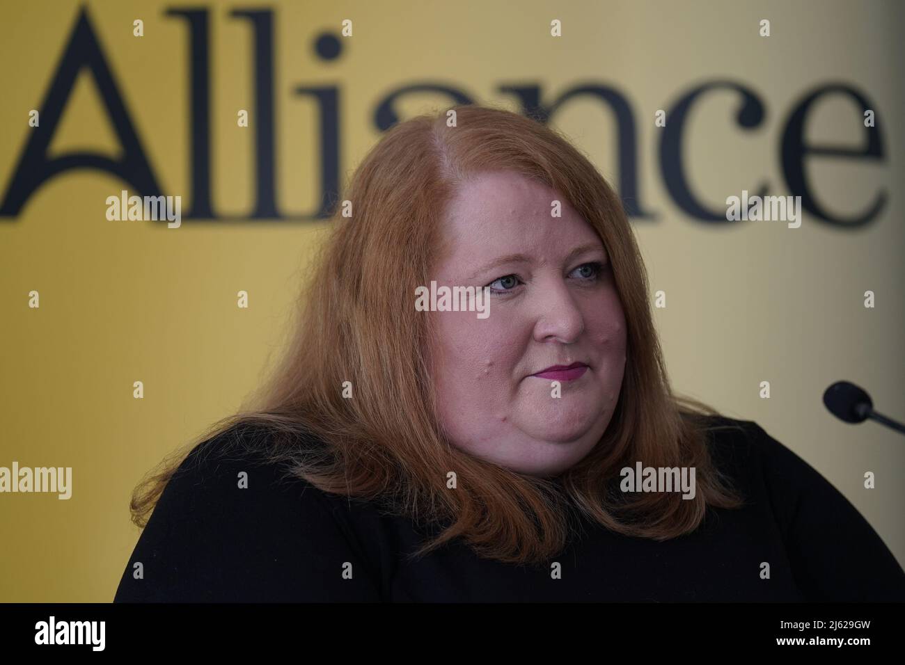 Die Vorsitzende der Alliance Party, Naomi Long, beim Start des Wahlprogramms der Alliance Party Assembly 2022 beim CIYMS in Belfast. Bilddatum: Mittwoch, 27. April 2022. Stockfoto