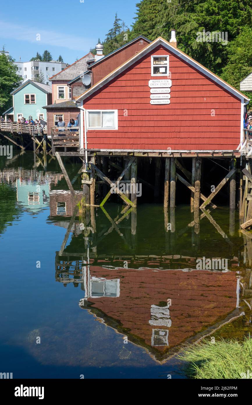 Heritage Building Und Boardwalk Erbaut Auf Stelts Creek Street Ketchikan Alaska Ketchikan Creek Alaska Stockfoto