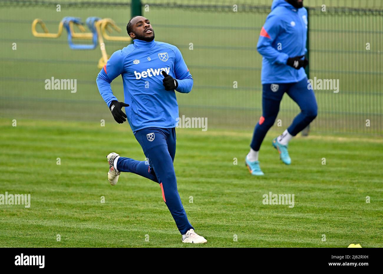 Rush Green London, Großbritannien. 27. April 2022. Michail Antonio (West Ham) beim West Ham Training auf dem Rush Green Training Ground vor dem Europa League Halbfinale am 28.. April 2022 gegen Eintracht Frankfurt im London Stadium. Quelle: MARTIN DALTON/Alamy Live News Stockfoto