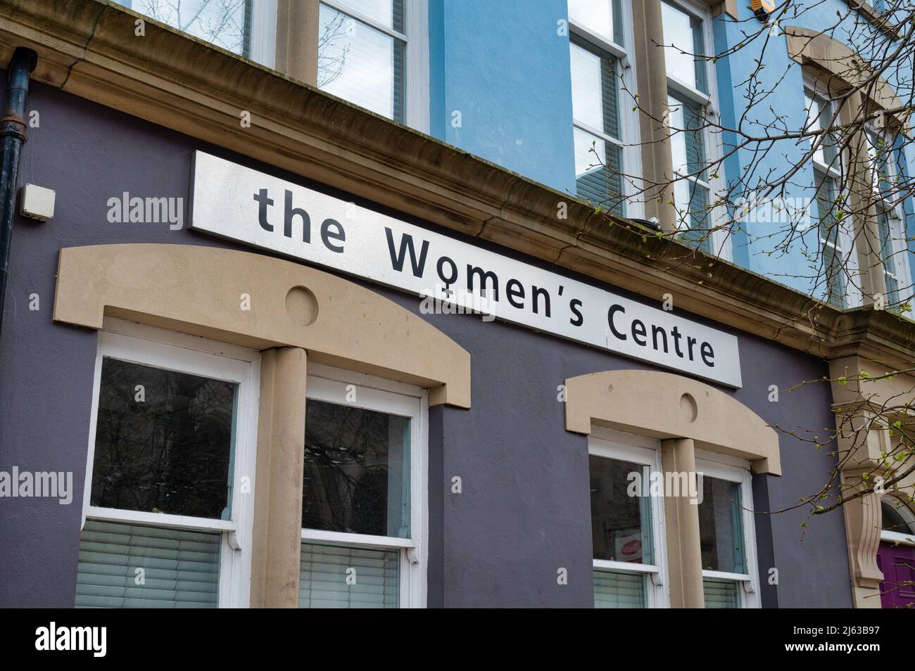 Derry, Großbritannien, 13. April 2022: Das Frauenzentrum in Derry, Nordirland Stockfoto