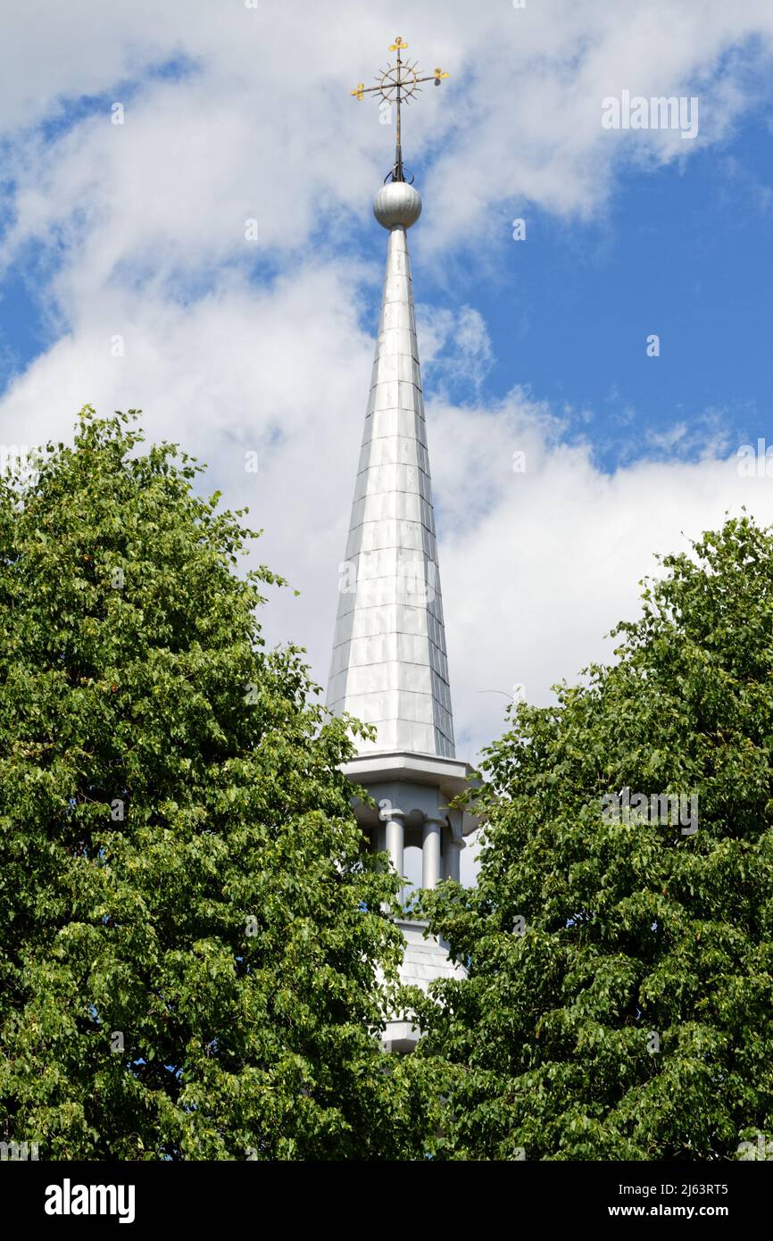 Glockenturm der katholischen Kirche Saint-Joseph in Deschambault, Quebec, Kanada Stockfoto