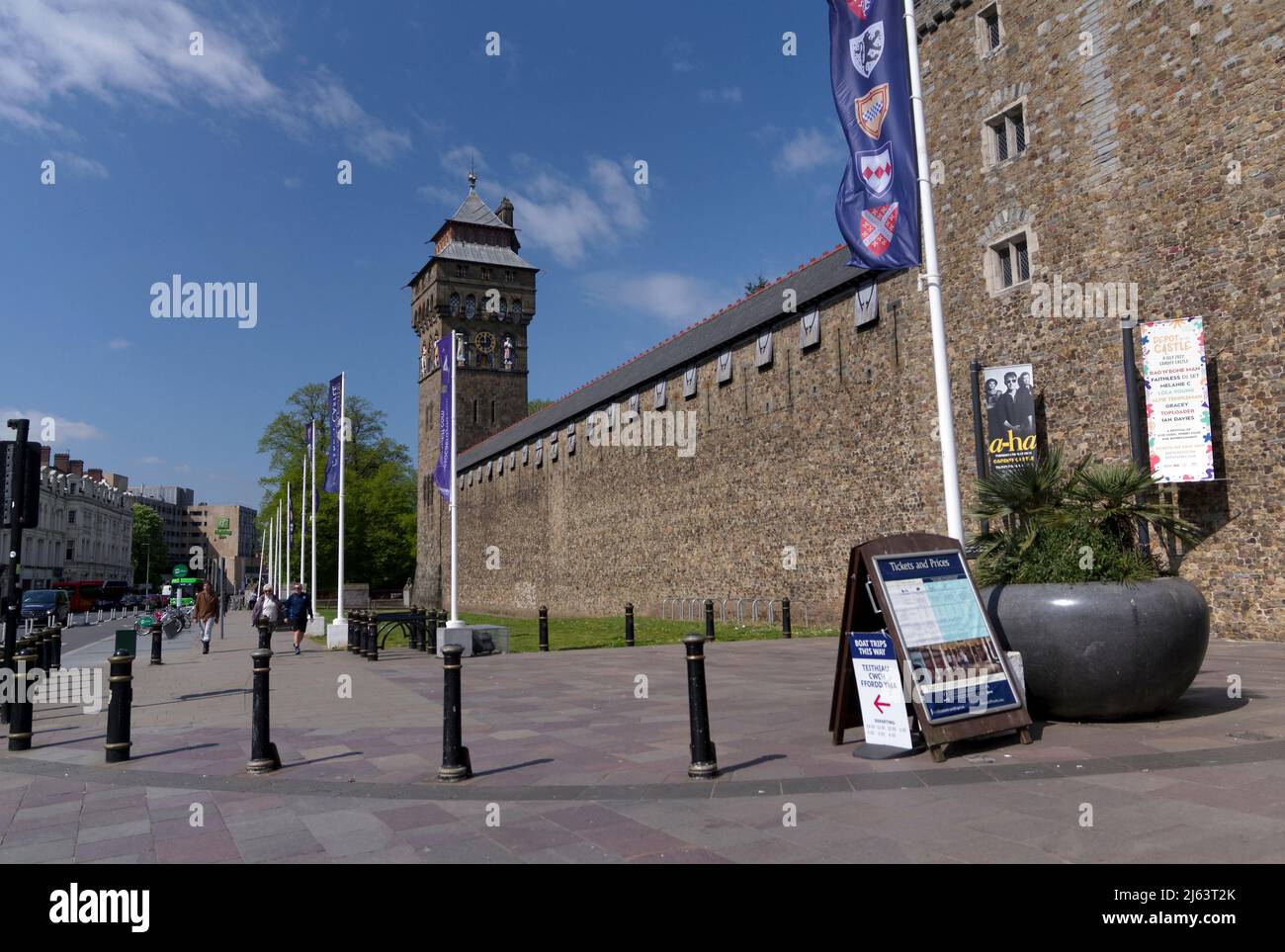 Cardiff Castle, Fassade und Haupteingang. Frühjahr 2022 Stockfoto
