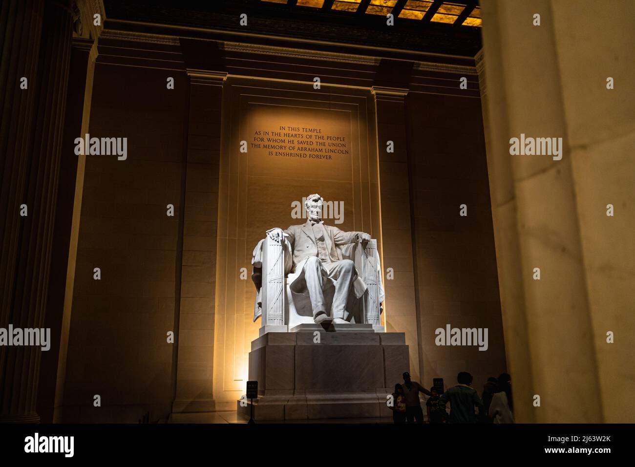 Abraham Lincoln Memorial Statue bei Nacht Stockfoto