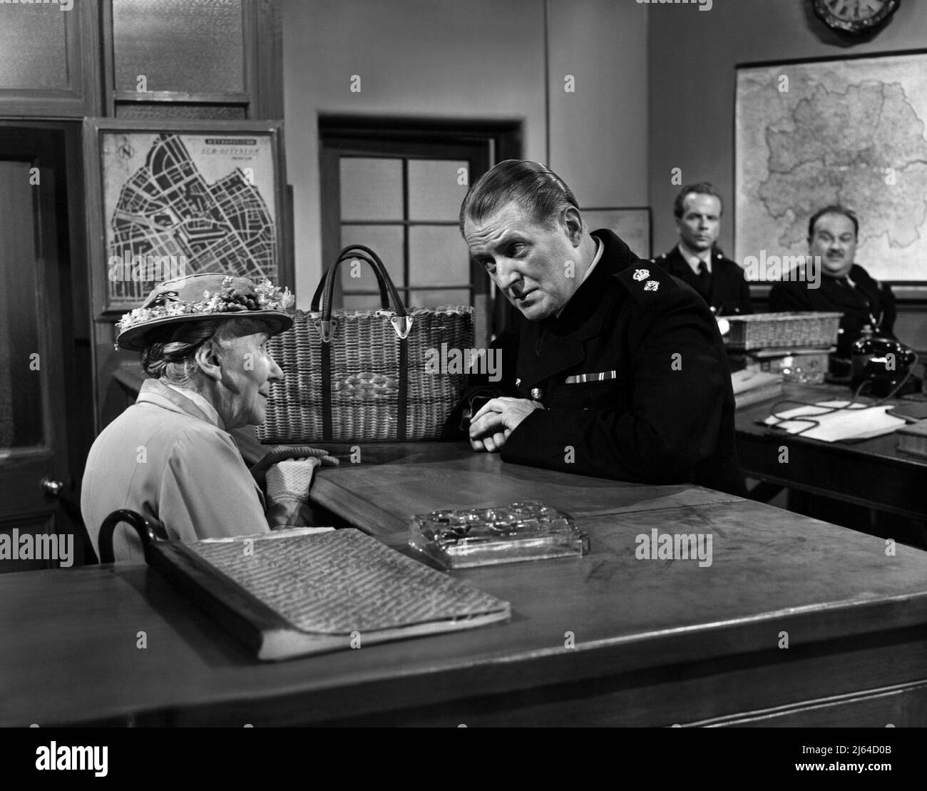 KATIE JOHNSON, JACK WARNER, THE LADYCILLERS, 1955 Stockfoto