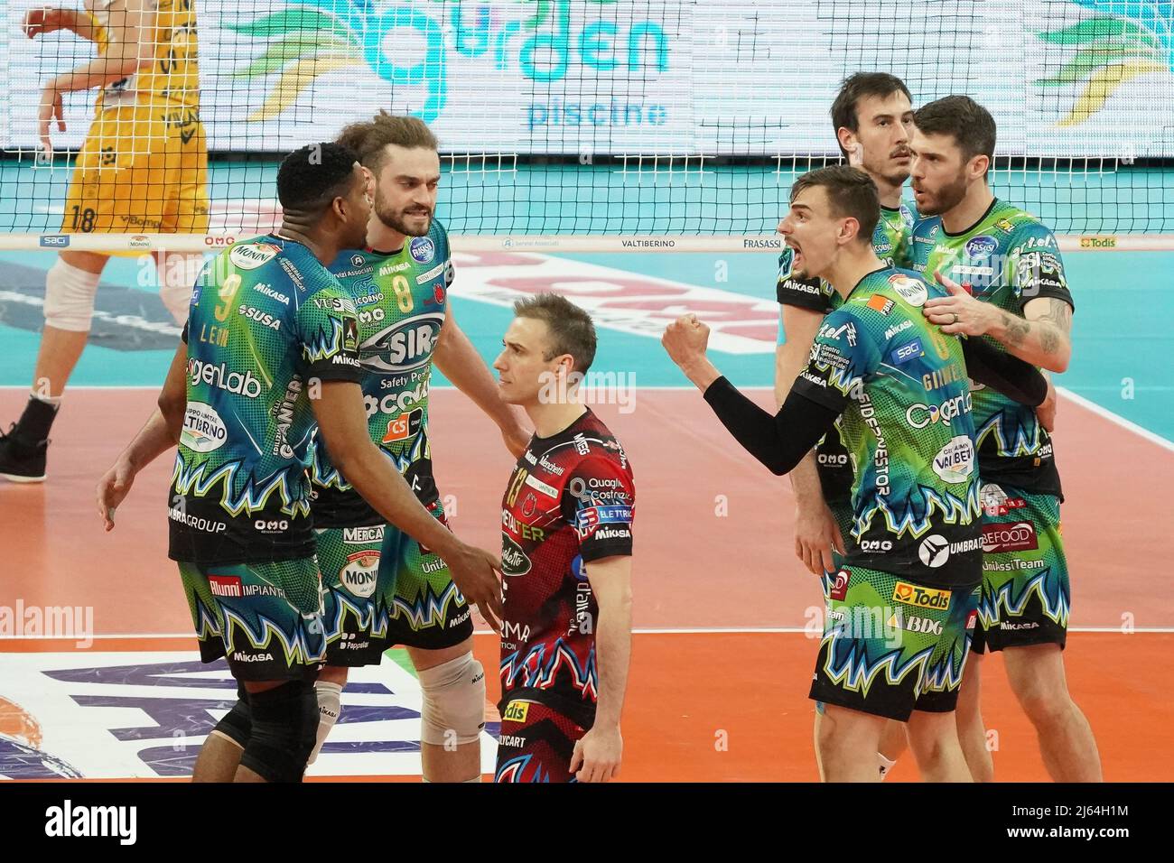 Pala Barton, Perugia, Italien, 27. April 2022, sir Safety conad Jubel während des Spiels - Sir Safety Conad Perugia vs Leo Shoes PerkinElmer Modena - Volleyball Italienische Serie A Männer Superliga Meisterschaft Stockfoto