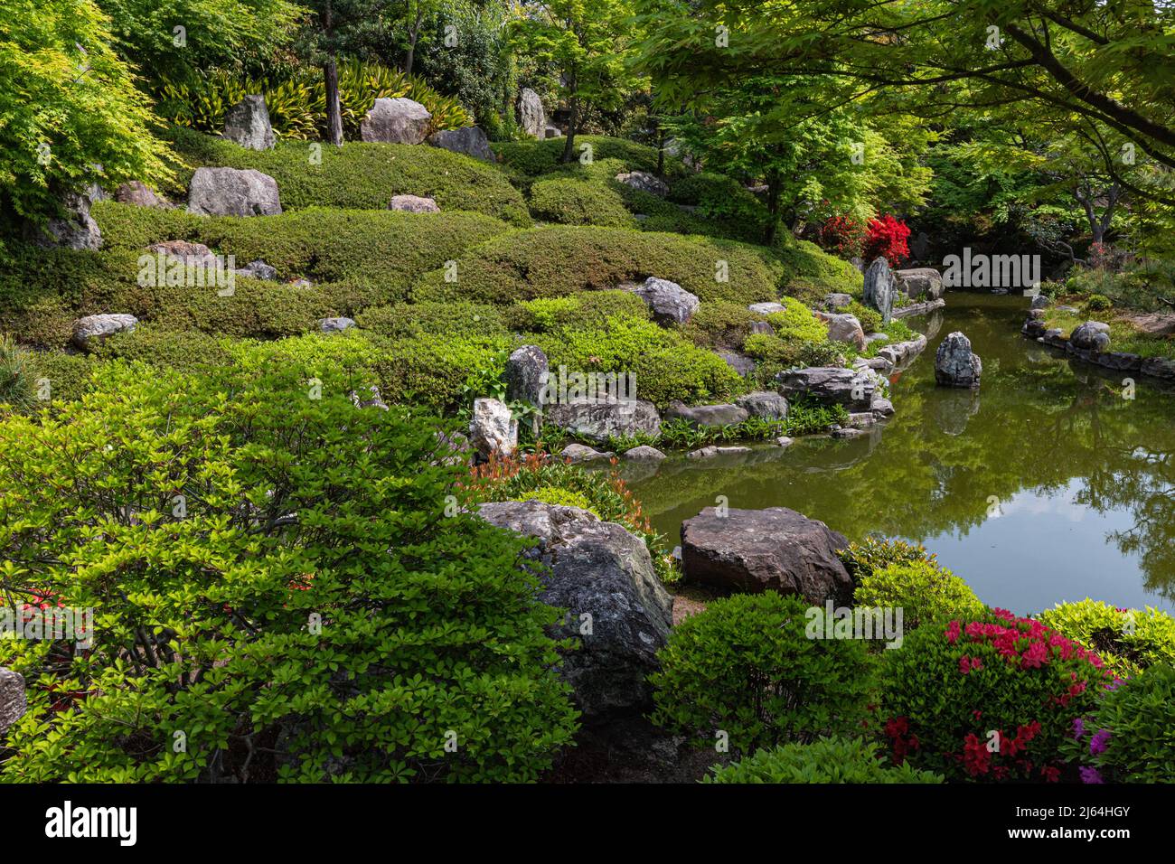 Ryosukuin Garden - Ryosukuin ist ein Teil des riesigen Kenninji-Tempelkomplexes. Hier wurden seit der Momoyama-Periode einige Gärten erstellt, die zu dem Fron gehören Stockfoto