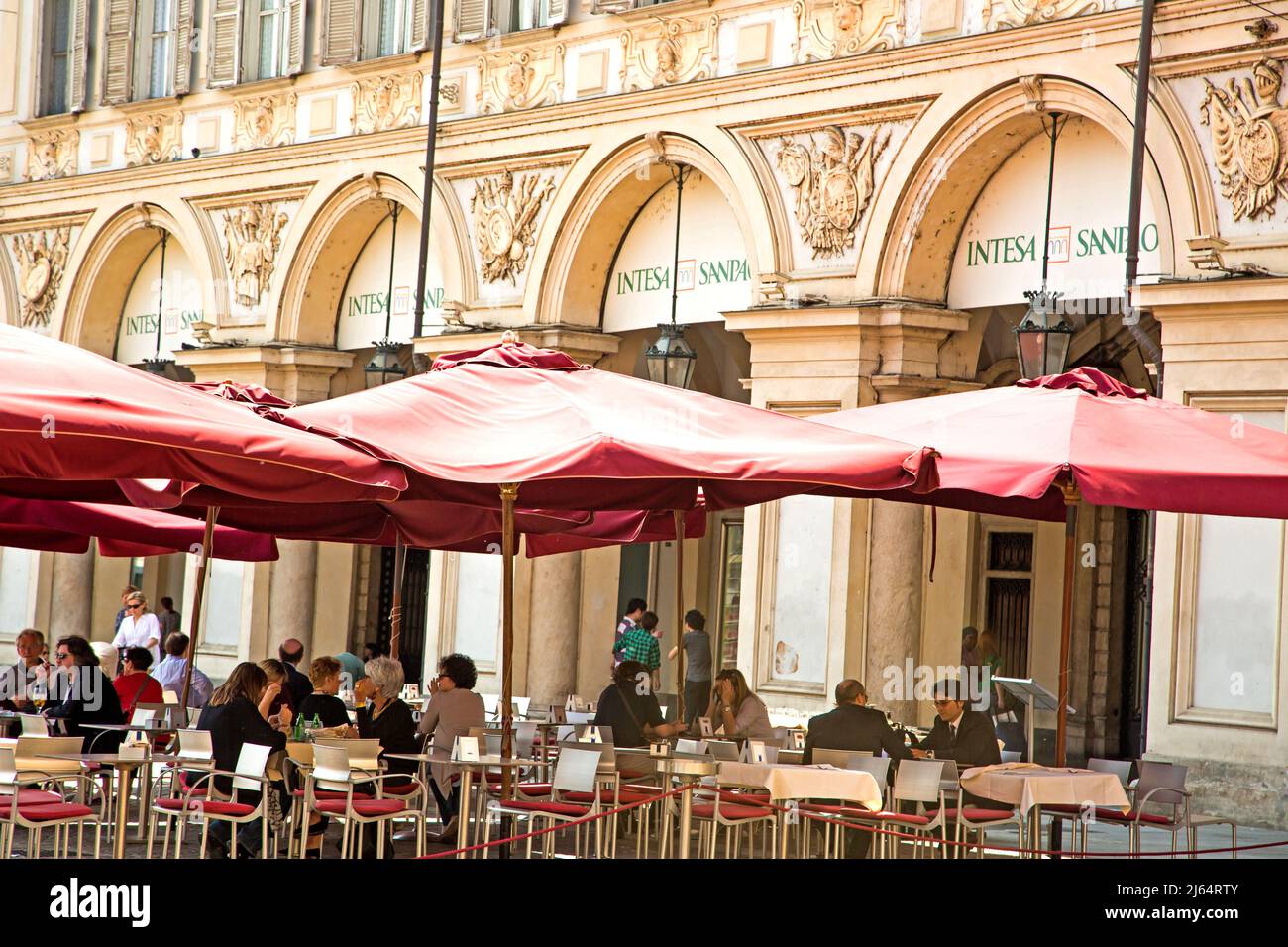 Café im Freien in Turin, Italien Stockfoto