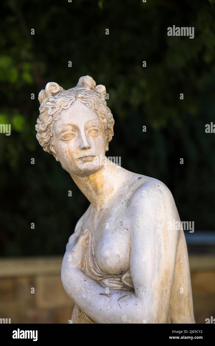 Statue der Frau, Symbol für Depression und Trauer. Waldwiesenfriedhof, Glendale, Los Angeles, USA Stockfoto